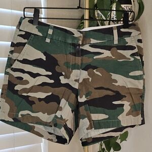 J.Crew Jenna Chino Camo Shorts – Classic Military Print